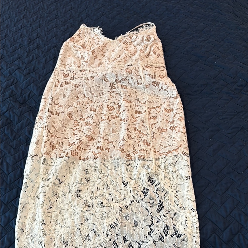 Elegant Lace Midi Dress in Cream